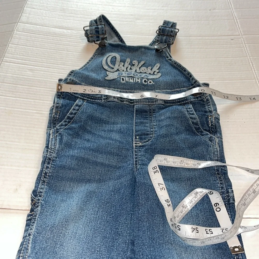 OshKosh B'gosh vestbak-2T- embroidered logo, adj. straps,  Blue denim, Overalls.